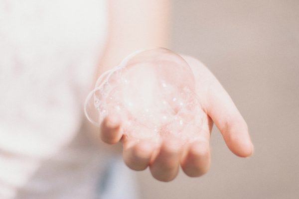 Combien de temps devons-nous nous laver les mains ?