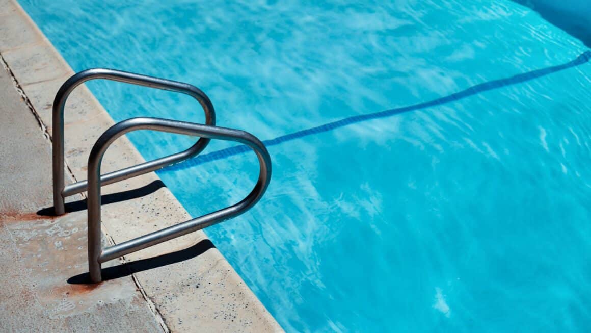 avantages robot nettoyeur piscine