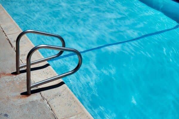 Quels sont les avantages d’un robot nettoyeur de piscine ?